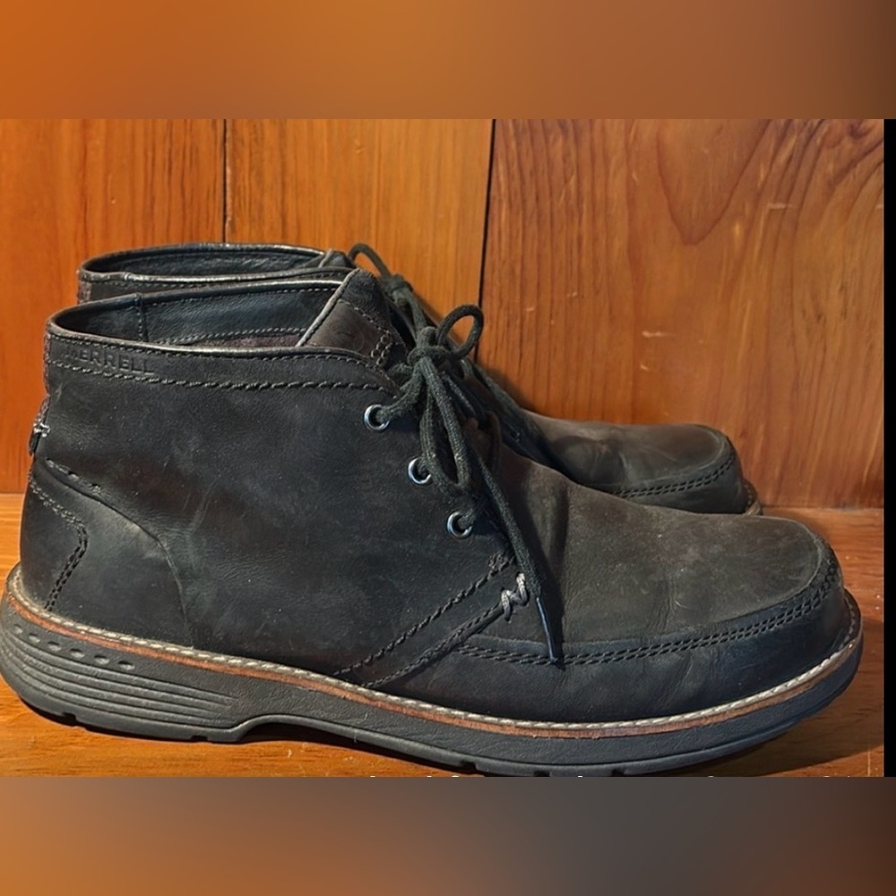 Merrell Black Chukka Boots